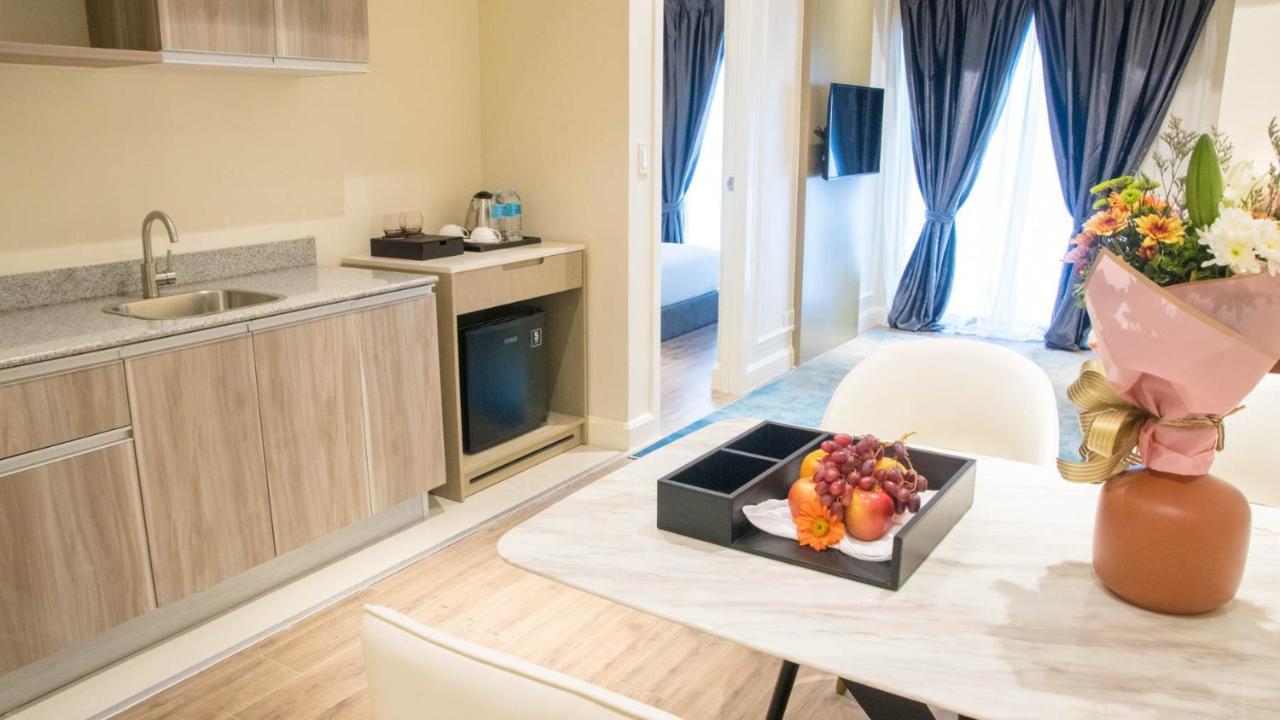 Noble Cebu Hotel Bagian luar foto