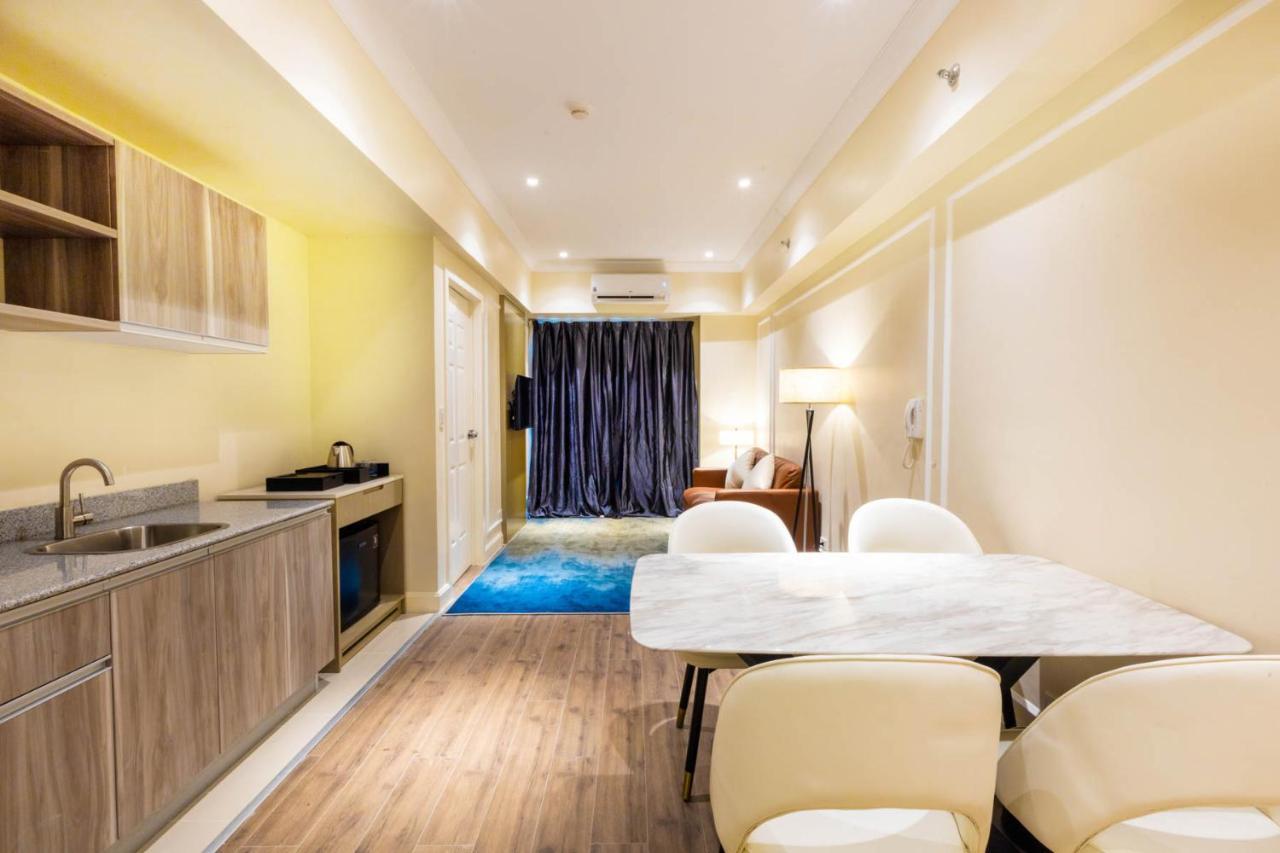 Noble Cebu Hotel Bagian luar foto
